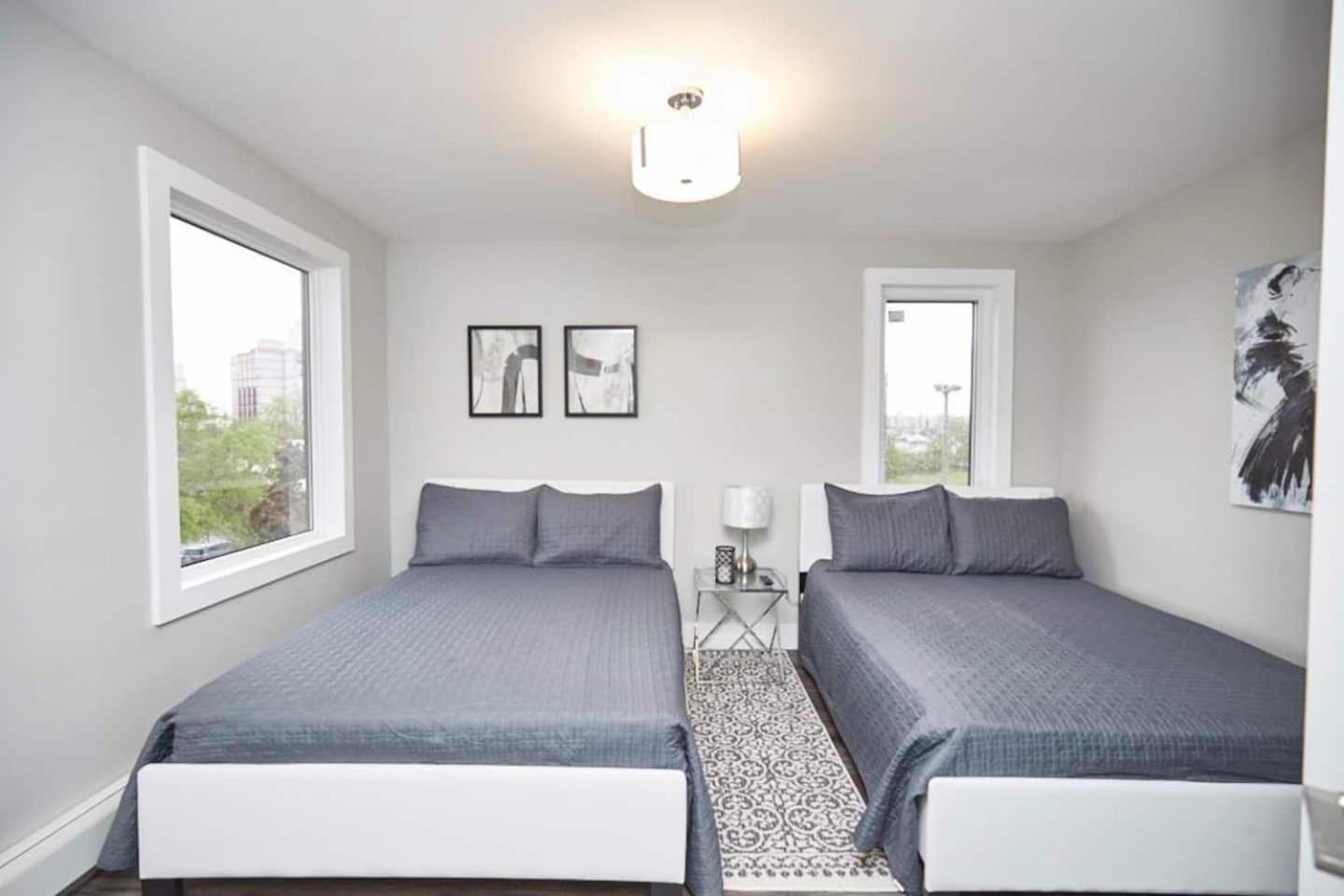 Apartment Fallsview Boutique 2bd 4b Niagara Falls