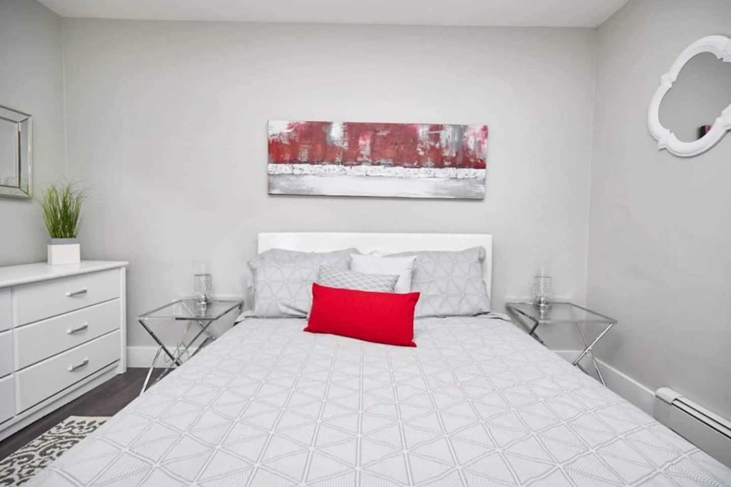Fallsview Boutique 2bd 4b Apartment