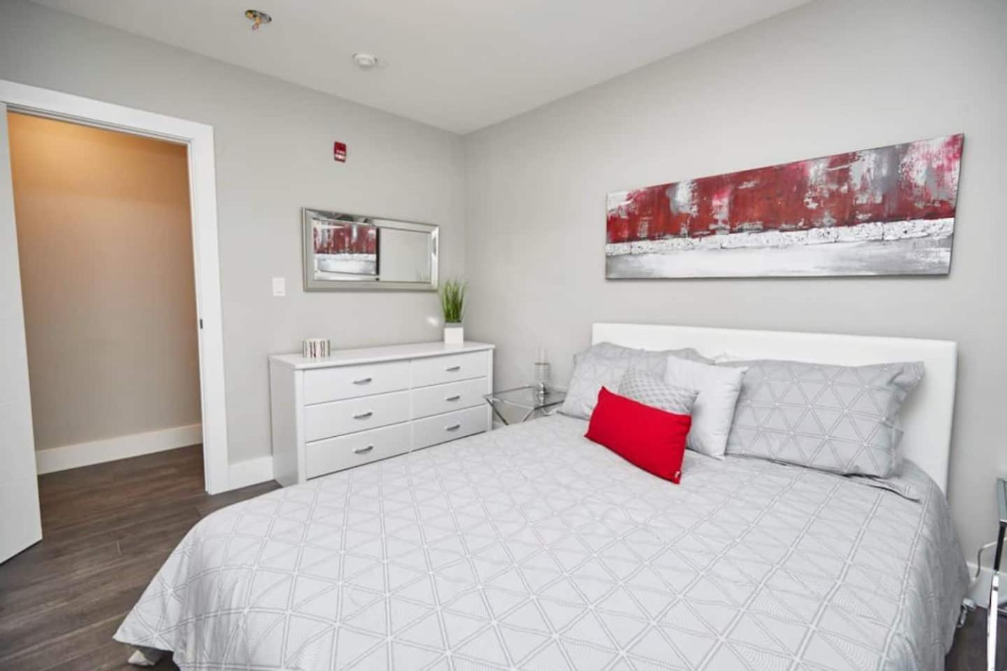 Apartment Fallsview Boutique 2bd 4b *