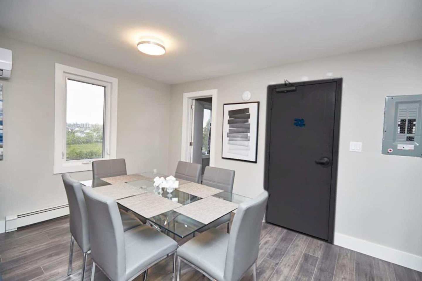 Apartment Fallsview Boutique 2bd 4b *