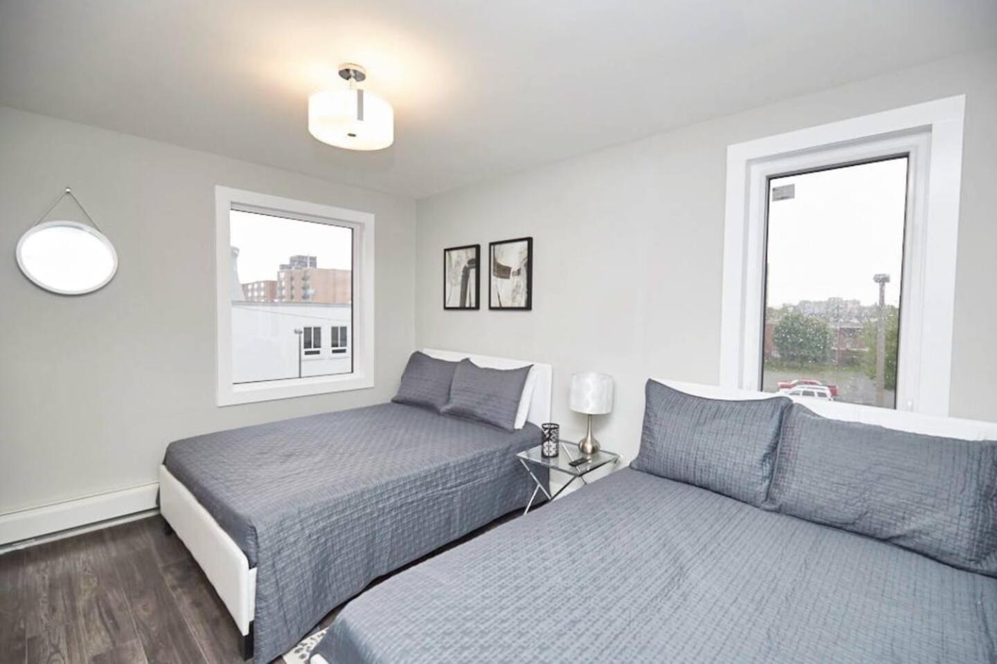Fallsview Boutique 2bd 4b * Niagara Falls